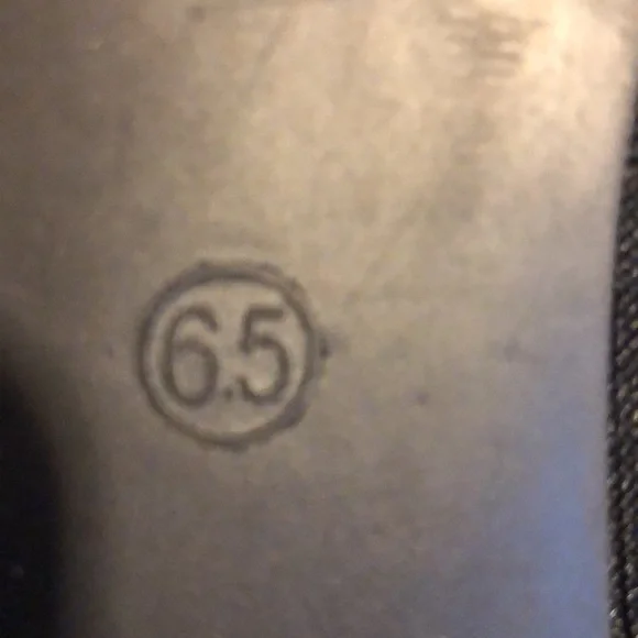 MIA Women’s slip on flat shoes. Black. Size 6.5 worn twice. Excellent condition. - Picture 4 of 5